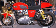 Thruxton 900